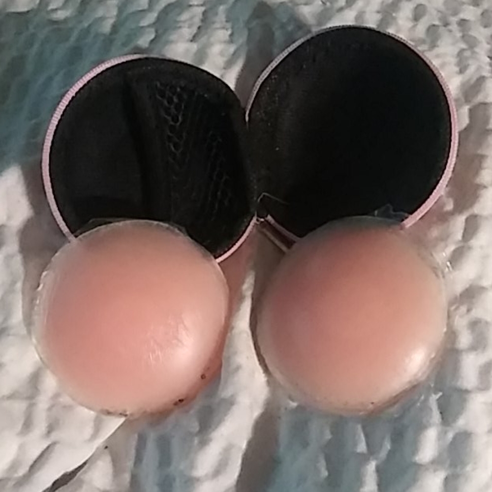 Maternity nipple covers